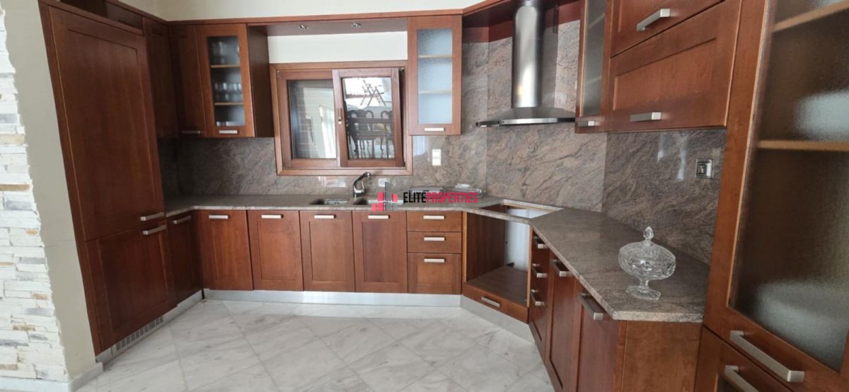 Detached, 320sq.m., Photo 2